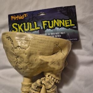 Nwt Spirit Beige Skull Funnel Drinking Device